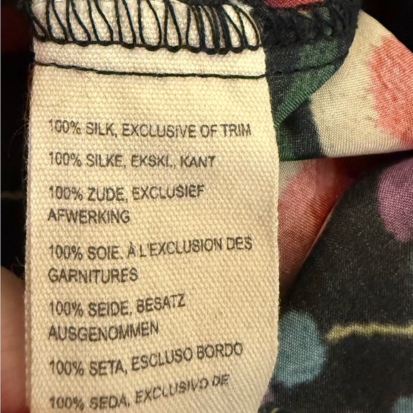 Johnny Was 100%silk "Emby" black floral top - Picture 9 of 9